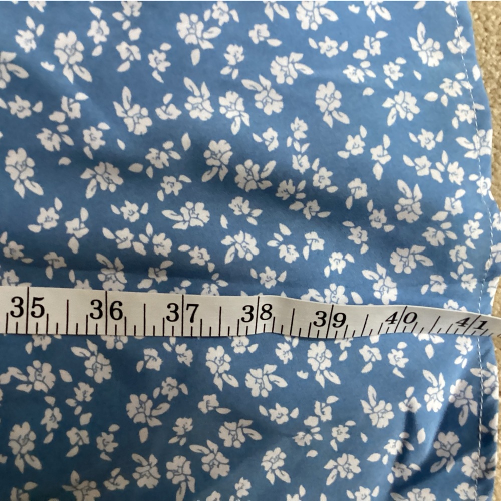 NWOT SHEIN Blue and White Floral Dress Medium - Picture 9 of 9